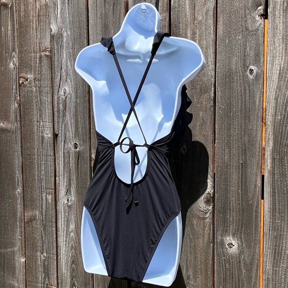 Shade & Shore black cheeky black one piece swimsuit size medium - Picture 14 of 16